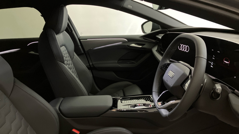 Audi A6 210kW 83kWh S Line 5dr Auto Electric Estate